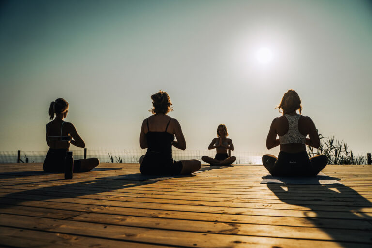 oceanHUTS || WEDDINGS & RETREATS 8 oceanHUTS - oceanHUTS Retreat Yoga 03
